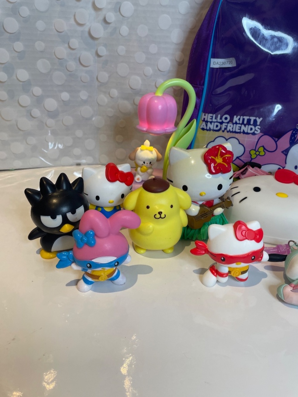 Hello Kitty 😻& Friends Backpack & Figure bundle - Picture 3 of 12